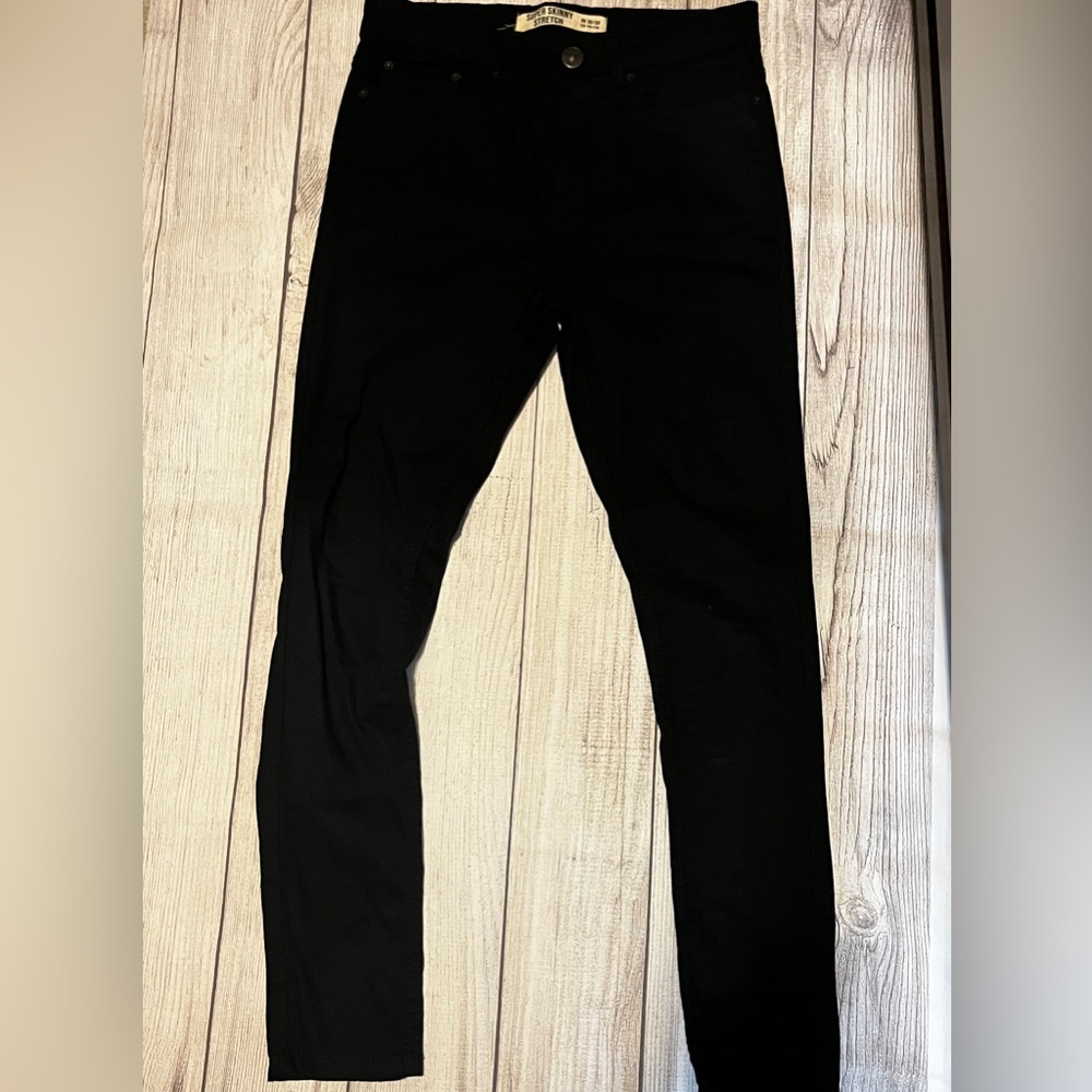 Black Jeans in great condition. Easy to style.